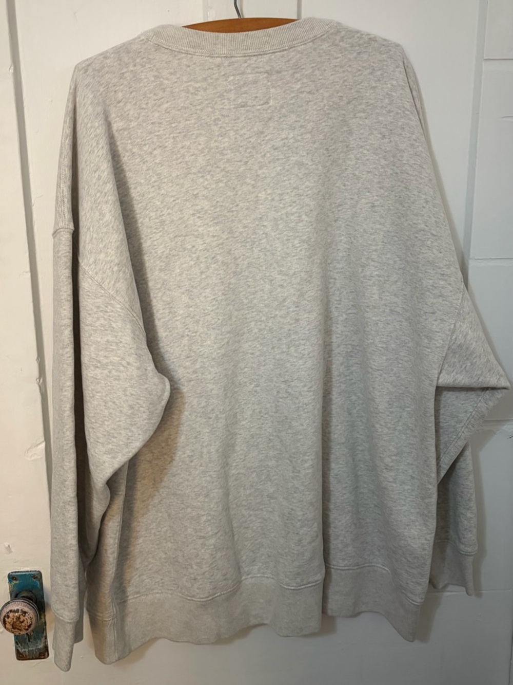 Abercrombie & Fitch Light Gray Crewneck Sweatshirt w/ Red Appliqué   SIZE XXL - Picture 4 of 9
